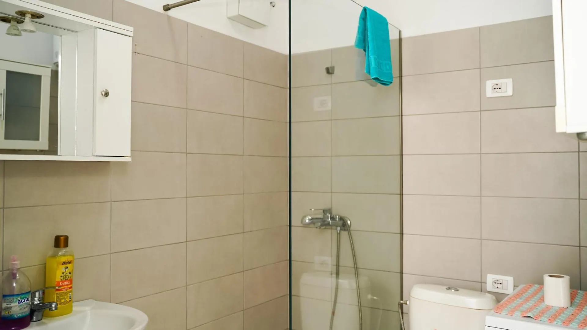 Kapri Apartaments Qerret