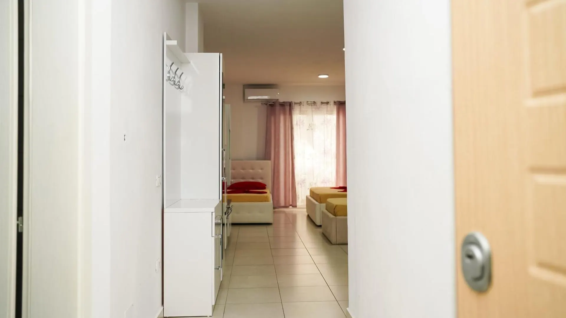 Kapri Apartaments Qerret 0*,